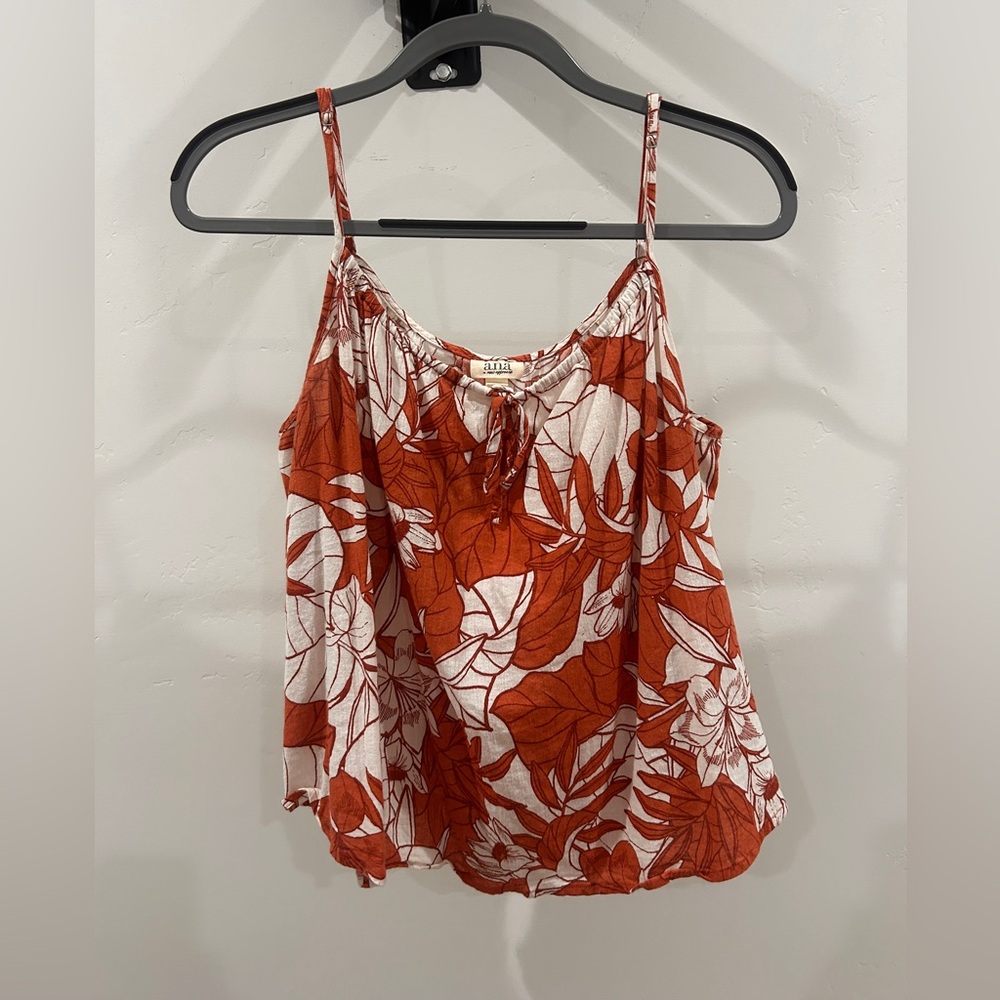 a.n.a Rust and White Floral Tank Top